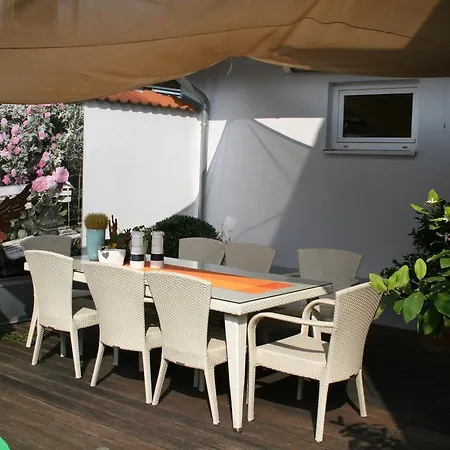 Gaestezimmer Hausaeckerweg * إرلانجن