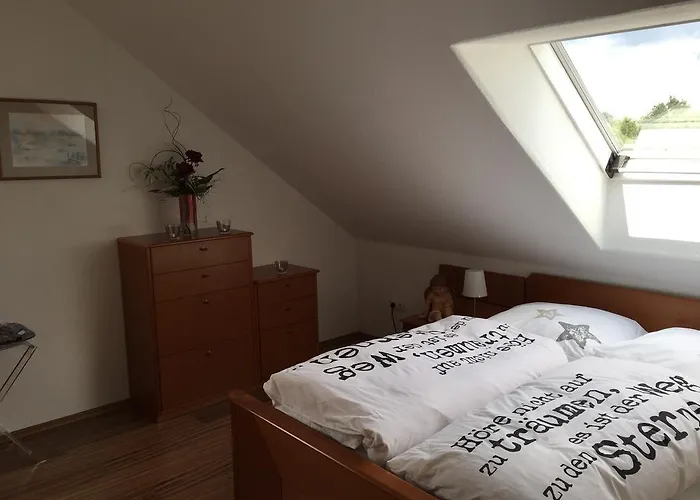 Gaestezimmer Hausaeckerweg ホームステイ エルランゲン